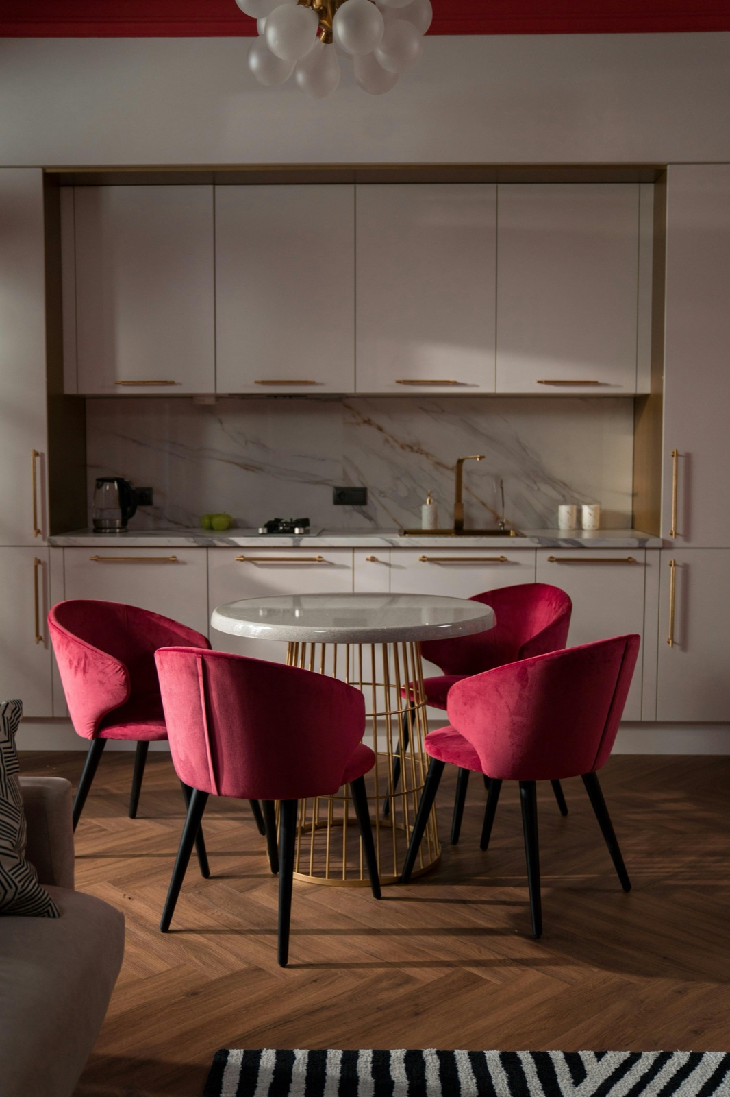 Stylish dining chairs around a modern table